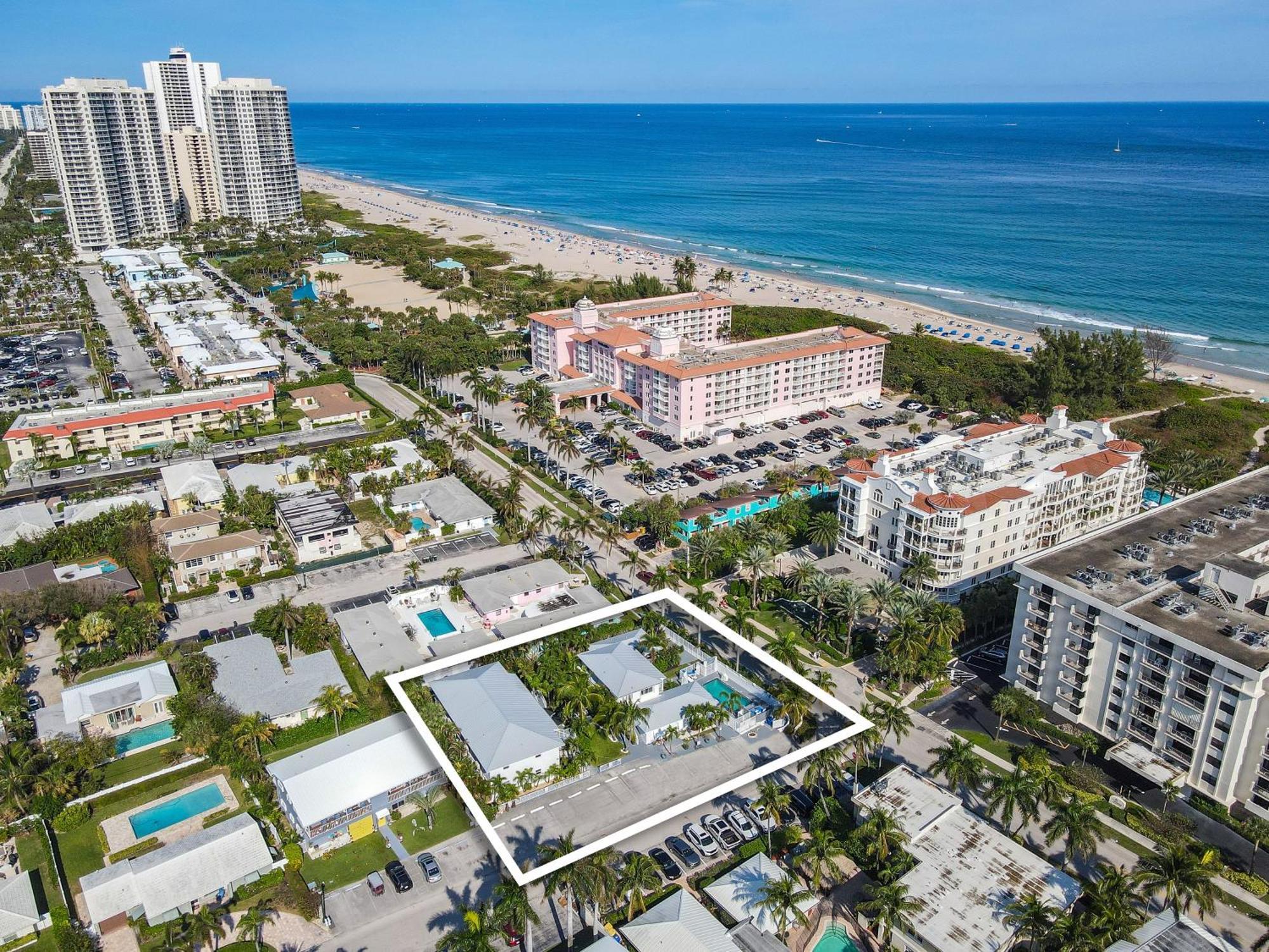 Sunshine Shores Boutique Apartments Palm Beach Shores Exterior photo